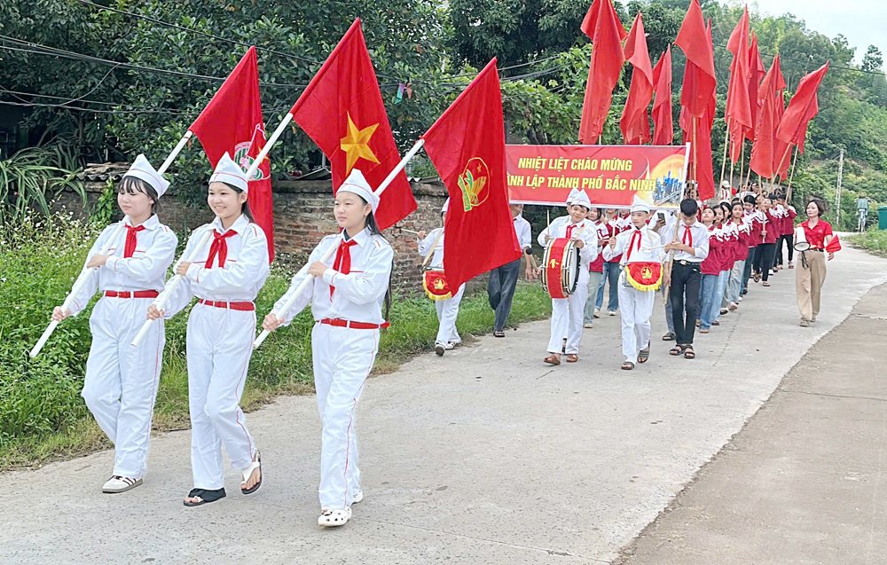 Trung tâm Cung ứng dịch vụ sự nghiệp công xã Đại Sơn phối hợp với Trường Tiểu học và Trung học cơ sở Đại Sơn số 2 tổ chức tuyên truyền, cổ động trực quan chào mừng thành phố Bắc Ninh. Trung tâm Cung ứng dịch vụ sự nghiệp công xã Đại Sơn phối hợp với Trường Tiểu học và Trung học cơ sở Đại Sơn số 2 tổ chức tuyên truyền, cổ động trực quan chào mừng thành phố Bắc Ninh.