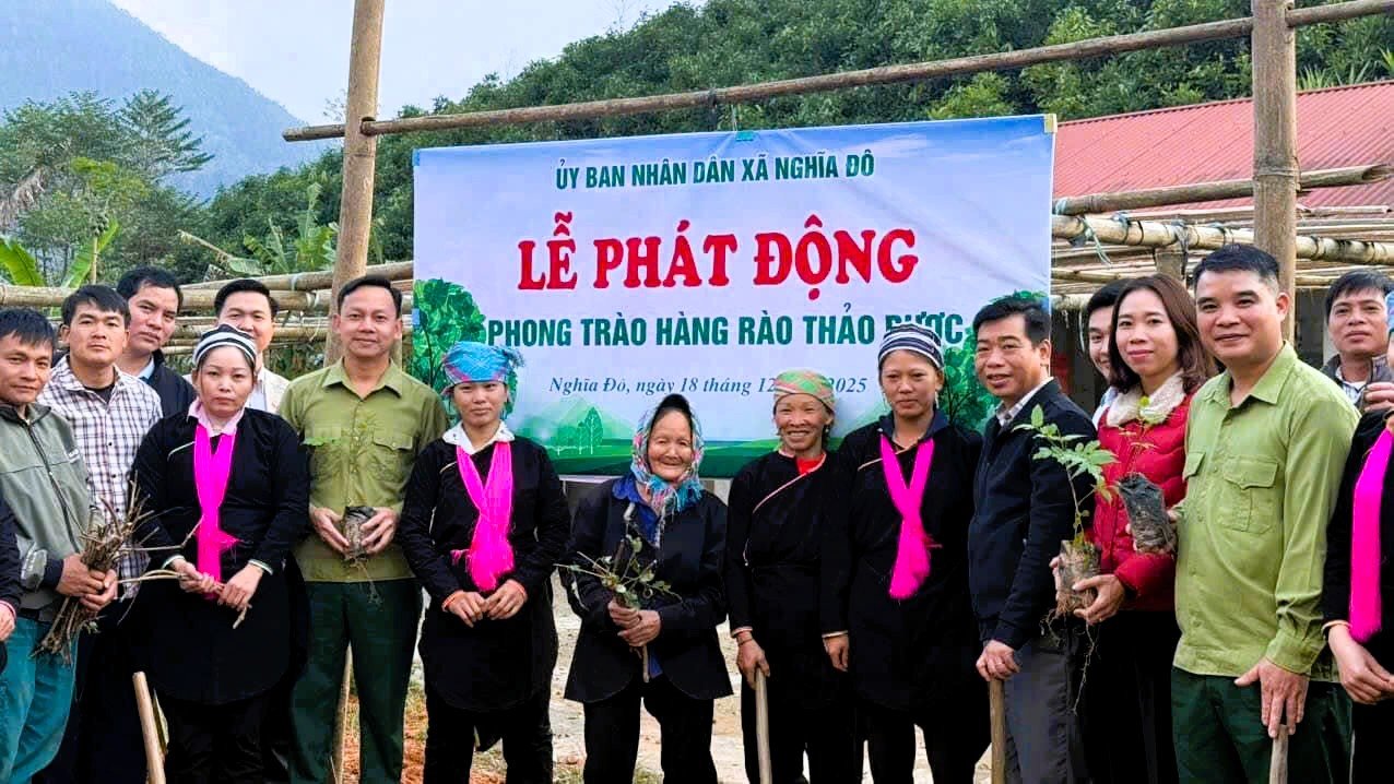 Người dân xã Nghĩa Đô tham gia trồng và phát triển cây dược liệu, góp phần xây dựng sản phẩm du lịch gắn với cảnh quan, văn hóa bản địa và trải nghiệm cộng đồng Người dân xã Nghĩa Đô tham gia trồng và phát triển cây dược liệu, góp phần xây dựng sản phẩm du lịch gắn với cảnh quan, văn hóa bản địa và trải nghiệm cộng đồng