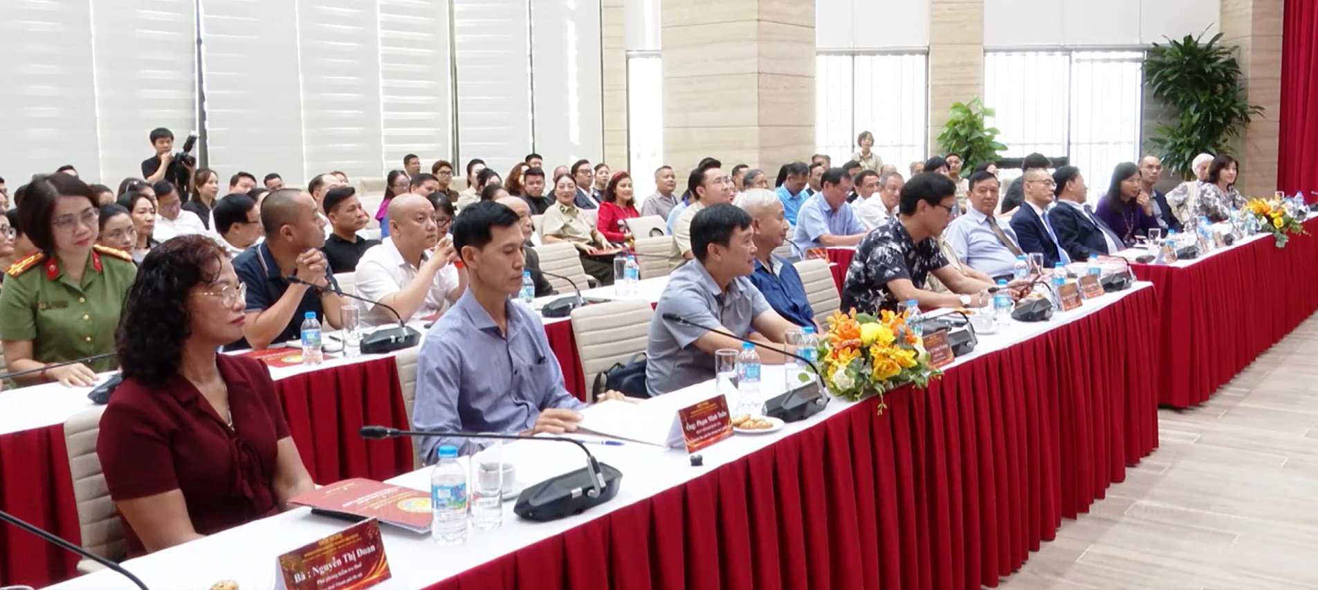 Quang cảnh hội nghị
