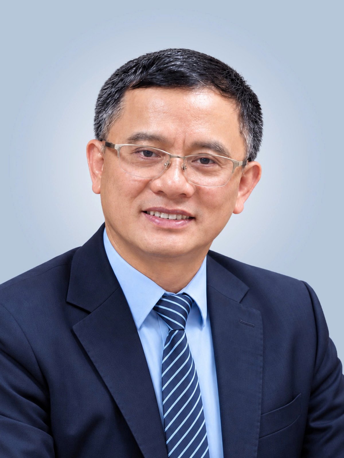 PGS.TS Nguyễn Tiến Vinh – Hiệu trưởng Trường Đại học Luật - Đại học Quốc gia Hà Nội PGS.TS Nguyễn Tiến Vinh – Hiệu trưởng Trường Đại học Luật - Đại học Quốc gia Hà Nội