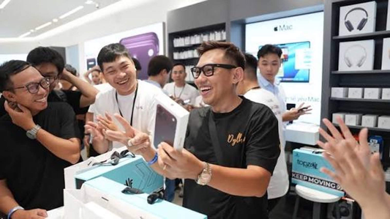 bộ đôi iPhone 18 Pro và iPhone 18 Pro Max nhanh chóng tạo nên cơn sốt mua sắm lớn với lượng đơn đặt hàng tăng đột biến so với thế hệ trước bộ đôi iPhone 18 Pro và iPhone 18 Pro Max nhanh chóng tạo nên cơn sốt mua sắm lớn với lượng đơn đặt hàng tăng đột biến so với thế hệ trước