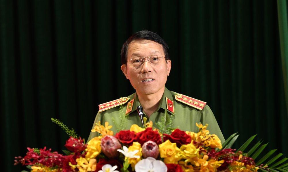 Đại tướng Lương Tam Quang phát biểu giao nhiệm vụ cho lực lượng công an Bắc Ninh. Đại tướng Lương Tam Quang phát biểu giao nhiệm vụ cho lực lượng công an Bắc Ninh.