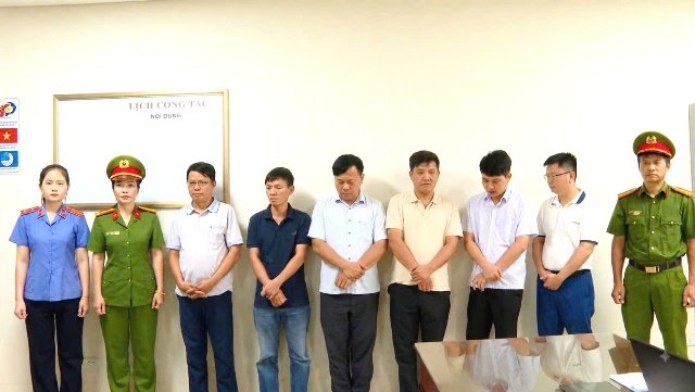 Cơ quan Cảnh sát điều tra Công an tỉnh Thanh Hóa khởi tố vụ án, khởi tố các bị can liên quan vụ làm giả hồ sơ thí nghiệm vật liệu xây dựng. Ảnh: Cổng TTĐT Bộ Công an Cơ quan Cảnh sát điều tra Công an tỉnh Thanh Hóa khởi tố vụ án, khởi tố các bị can liên quan vụ làm giả hồ sơ thí nghiệm vật liệu xây dựng. Ảnh: Cổng TTĐT Bộ Công an