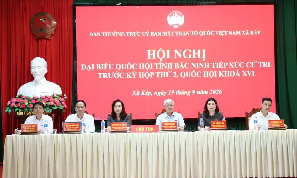C&aacute;c đại biểu Quốc hội tiếp x&uacute;c cử tri x&atilde; K&eacute;p.