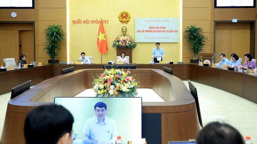 Đồng chí Nguyễn Đắc Vinh, Ủy viên Trung ương Đảng, Ủy viên Ủy ban Thường vụ Quốc hội, Chủ nhiệm Ủy ban Văn hóa và Xã hội phát biểu. Đồng chí Nguyễn Đắc Vinh, Ủy viên Trung ương Đảng, Ủy viên Ủy ban Thường vụ Quốc hội, Chủ nhiệm Ủy ban Văn hóa và Xã hội phát biểu.