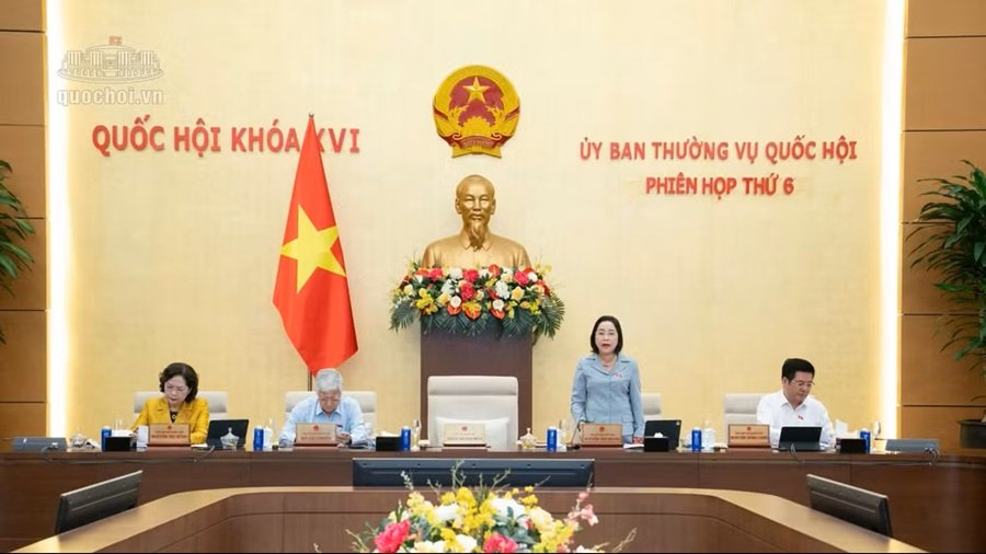 Phó Chủ tịch Quốc hội Nguyễn Thị Thanh điều hành phiên họp sáng 21/9. (Ảnh: Quochoi.vn) Phó Chủ tịch Quốc hội Nguyễn Thị Thanh điều hành phiên họp sáng 21/9. (Ảnh: Quochoi.vn)