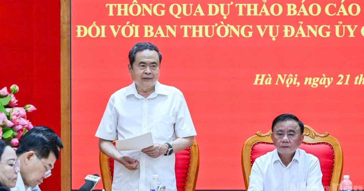 Chủ tịch Quốc hội Trần Thanh Mẫn, Trưởng đoàn Kiểm tra, giám sát số 220, phát biểu mở đầu hội nghị. (Ảnh: DUY LINH) Chủ tịch Quốc hội Trần Thanh Mẫn, Trưởng đoàn Kiểm tra, giám sát số 220, phát biểu mở đầu hội nghị. (Ảnh: DUY LINH)