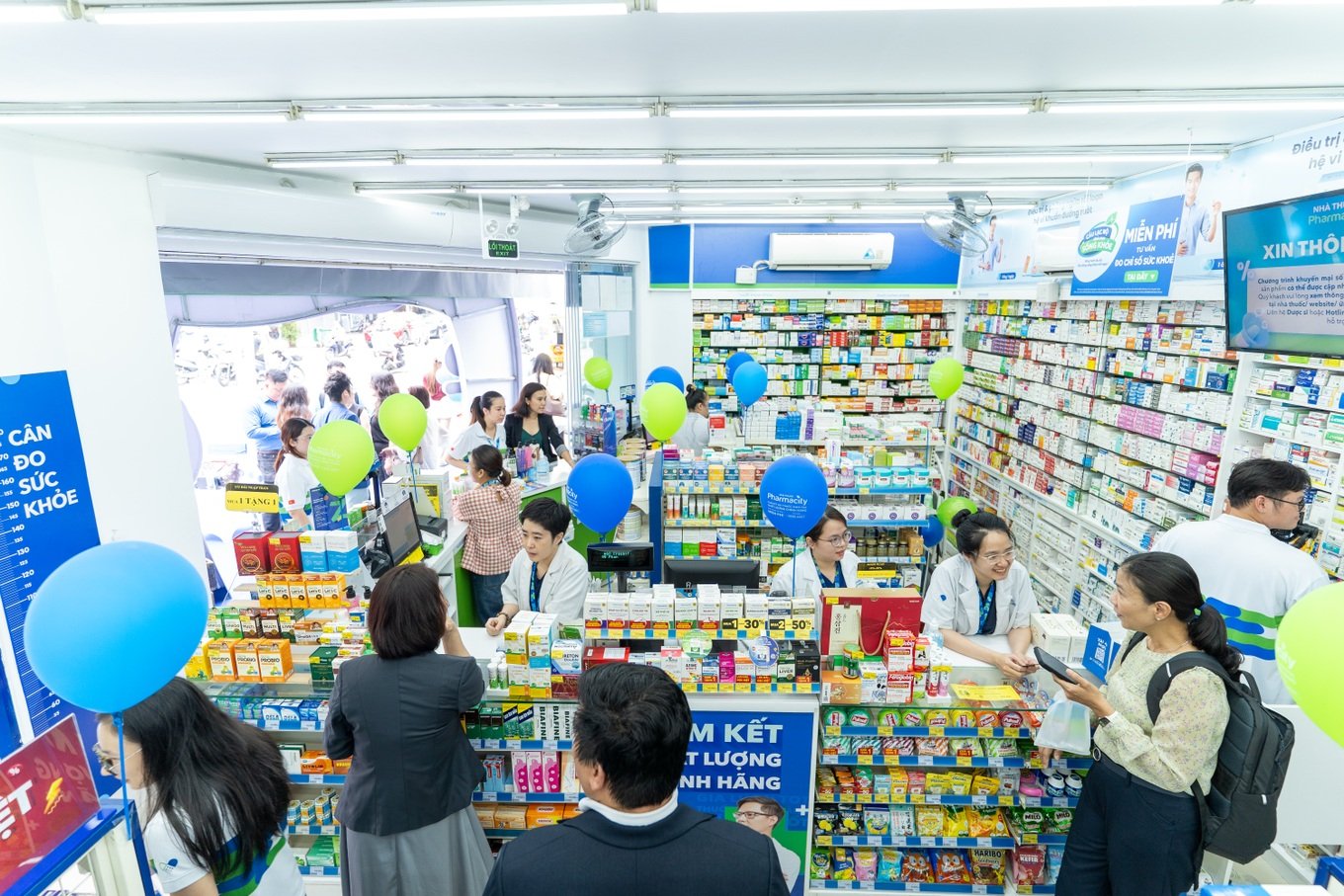 Câu lạc bộ Bệnh mạn sống khỏe của Pharmacity nhận được sự quan tâm của người bệnh và các gia đình trong ngày ra mắt (Ảnh: Pharmacity) Câu lạc bộ Bệnh mạn sống khỏe của Pharmacity nhận được sự quan tâm của người bệnh và các gia đình trong ngày ra mắt (Ảnh: Pharmacity)