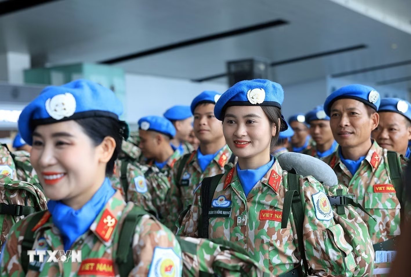 Niềm vui và tự hào của chiến sỹ Đội Công binh số 4 khi lên đường thực hiện nhiệm vụ gìn giữ hòa bình. (Ảnh: Tuấn Anh/TTXVN) Niềm vui và tự hào của chiến sỹ Đội Công binh số 4 khi lên đường thực hiện nhiệm vụ gìn giữ hòa bình. (Ảnh: Tuấn Anh/TTXVN)