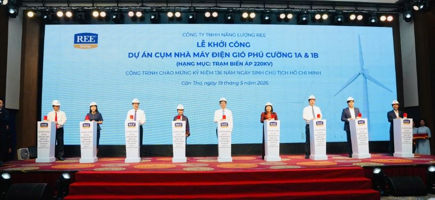 Nghi thức khởi c&ocirc;ng Cụm Nh&agrave; m&aacute;y điện gi&oacute; Ph&uacute; Cường 1A&1B