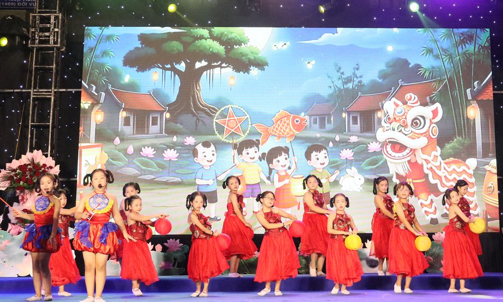 Tiết mục văn nghệ tại chương tr&igrave;nh.