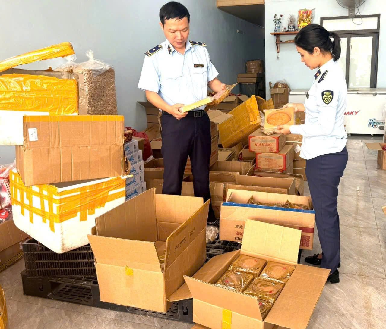 Từ ng&agrave;y 15/8/2026 đến ng&agrave;y 14/9/2026, c&aacute;c Đội Quản l&yacute; thị trường trực thuộc đ&atilde; tiến h&agrave;nh r&agrave; so&aacute;t, kiểm tra 21 cơ sở sản xuất, kinh doanh thực phẩm tr&ecirc;n địa b&agrave;n to&agrave;n tỉnh