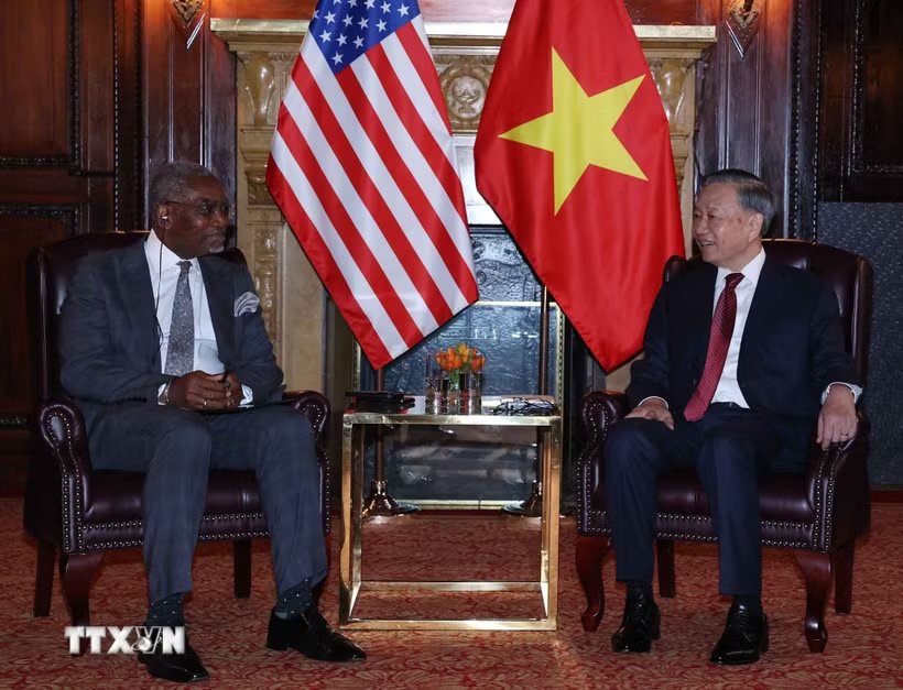 Tổng Bí thư, Chủ tịch nước Tô Lâm tiếp Hạ nghị sĩ Gregory Meeks, thành viên cao cấp Ủy ban Đối ngoại, Ủy ban Dịch vụ tài chính Hạ viện Hoa Kỳ - Ảnh: TTXVN Tổng Bí thư, Chủ tịch nước Tô Lâm tiếp Hạ nghị sĩ Gregory Meeks, thành viên cao cấp Ủy ban Đối ngoại, Ủy ban Dịch vụ tài chính Hạ viện Hoa Kỳ - Ảnh: TTXVN