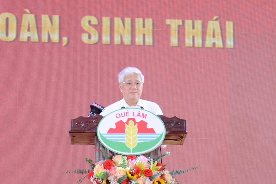 Ủy vi&ecirc;n Bộ Ch&iacute;nh trị, Ph&oacute; Chủ tịch Thường trực Quốc hội Đỗ Văn Chiến ph&aacute;t biểu tại lễ khởi c&ocirc;ng