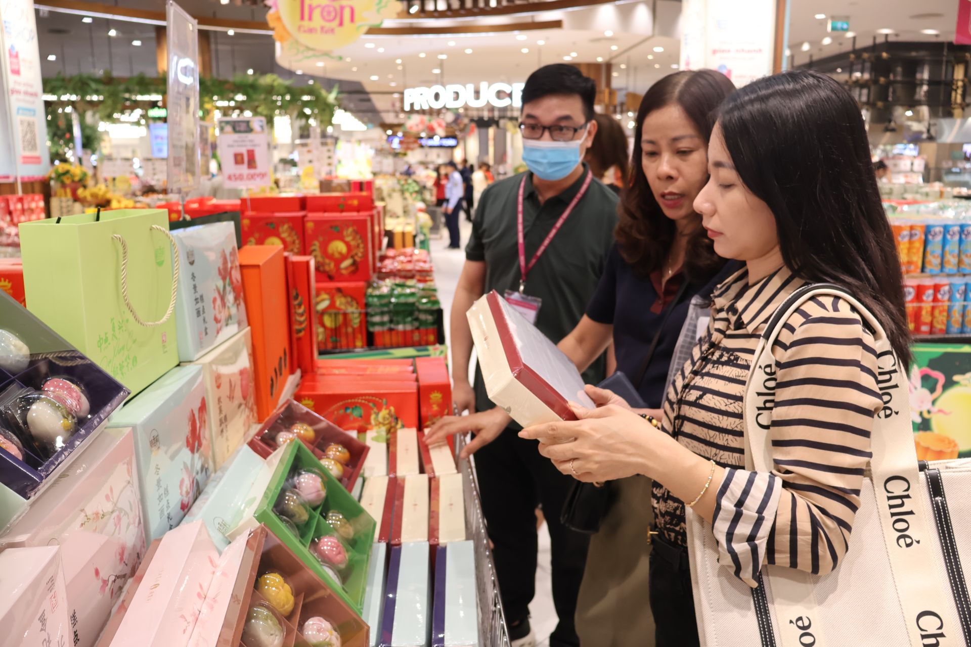 Đo&agrave;n kiểm tra tại Trung t&acirc;m thương mại AEON MALL Hải Ph&ograve;ng L&ecirc; Ch&acirc;n.
