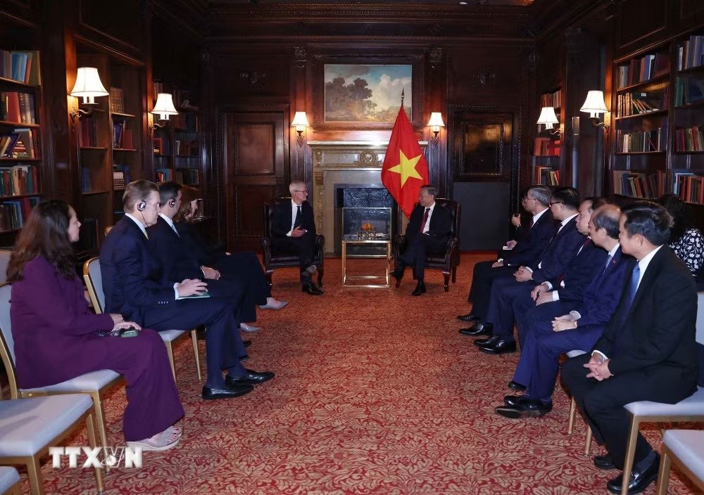 Tổng B&iacute; thư, Chủ tịch nước T&ocirc; L&acirc;m tiếp &ocirc;ng Tim Cook, Chủ tịch điều h&agrave;nh Tập đo&agrave;n Apple. (Ảnh: Thống Nhất/TTXVN)
