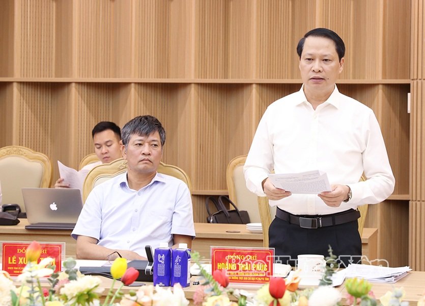 Ông Hoàng Thái Phúc, Ủy viên Ban Thường vụ Tỉnh ủy Hưng Yên, Trưởng ban Nội chính Tỉnh ủy, Phó Trưởng ban Thường trực Ban Chỉ đạo tỉnh phát biểu tại phiên họp. Ông Hoàng Thái Phúc, Ủy viên Ban Thường vụ Tỉnh ủy Hưng Yên, Trưởng ban Nội chính Tỉnh ủy, Phó Trưởng ban Thường trực Ban Chỉ đạo tỉnh phát biểu tại phiên họp.