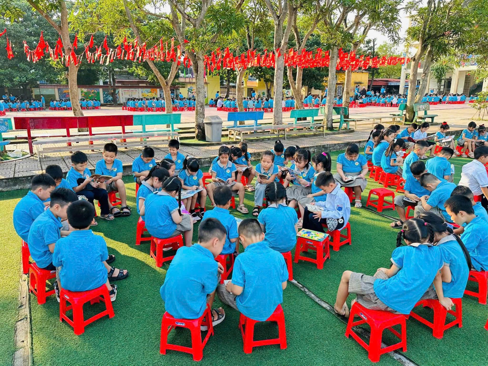 Hoạt động Hoạt động