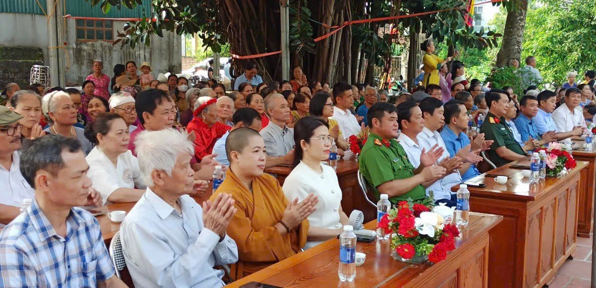 C&aacute;c đại biểu tham dự buổi lễ. Ảnh: Tuấn Ngọc