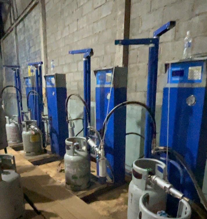 Khu vực sang chiết gas giả - Ảnh: C&ocirc;ng an TP.HCM