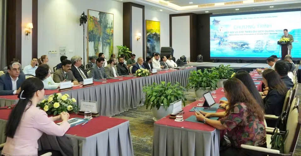 Hơn 20 doanh nghiệp Pakistan khảo s&aacute;t, t&igrave;m hiểu du lịch Quảng Ninh