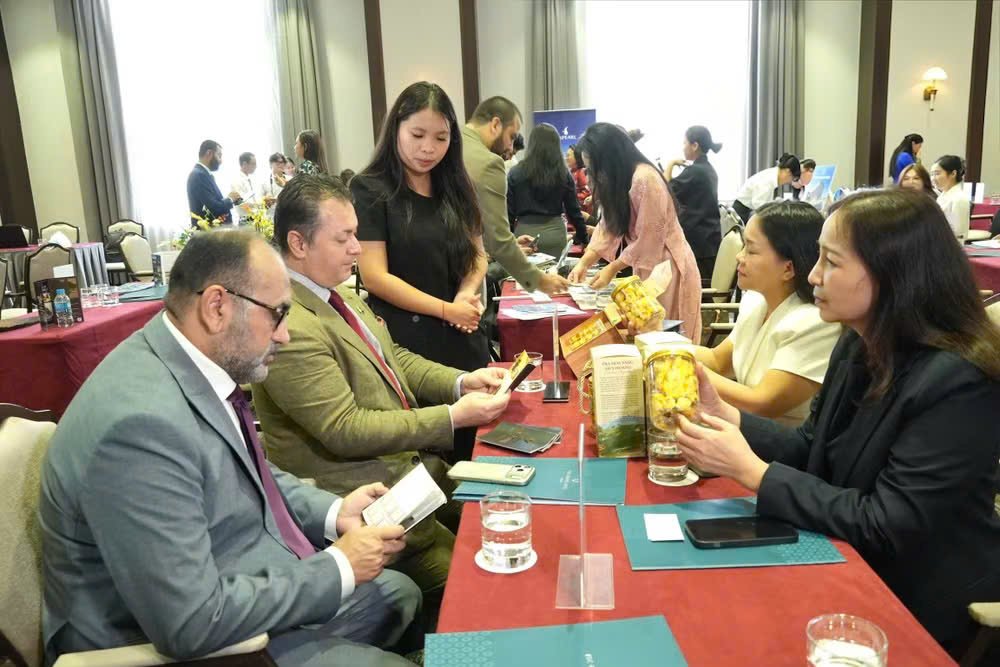 Sản phẩm OCOP Quảng Ninh được giới thiệu đến c&aacute;c đối t&aacute;c trong khu&ocirc;n khổ chương tr&igrave;nh famtrip