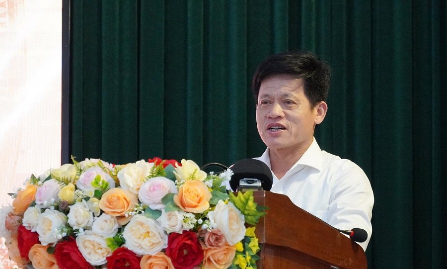 Ph&oacute; Chủ tịch UBND tỉnh L&ecirc; Văn Bảo ph&aacute;t biểu tại diễn đ&agrave;n
