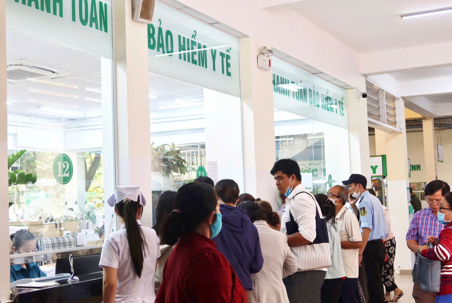 Người bệnh s&ugrave;i m&agrave;o g&agrave; c&oacute; thể được BHYT chi trả chi ph&iacute; kh&aacute;m, điều trị v&agrave; x&eacute;t nghiệm HPV khi c&oacute; chỉ định của b&aacute;c sĩ.