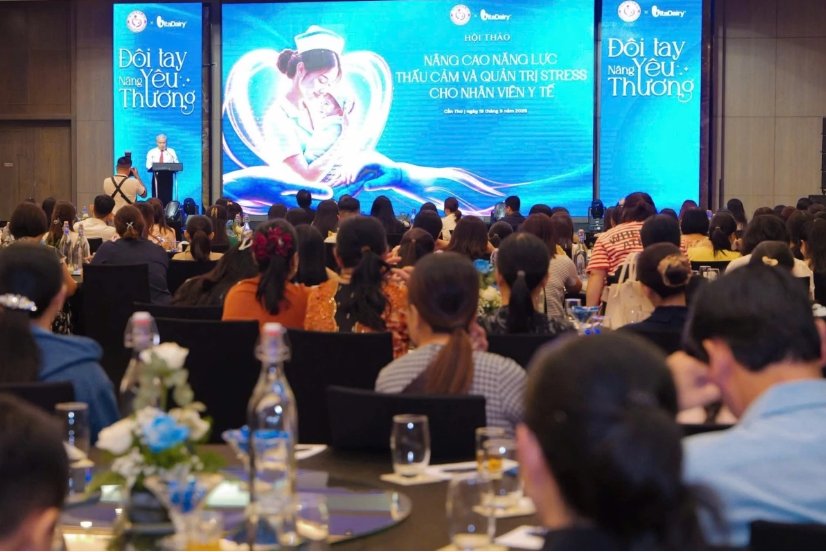 Sự kiện diễn ra chiều 19/9/2026, với gần 250 cán bộ, nhân viên y tế đến từ các tỉnh, thành khu vực Nam Bộ tham dự Sự kiện diễn ra chiều 19/9/2026, với gần 250 cán bộ, nhân viên y tế đến từ các tỉnh, thành khu vực Nam Bộ tham dự