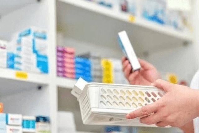 Dự thảo Luật Dược đề xuất siết chặt hoạt động kinh doanh thuốc trên môi trường thương mại điện tử. Dự thảo Luật Dược đề xuất siết chặt hoạt động kinh doanh thuốc trên môi trường thương mại điện tử.