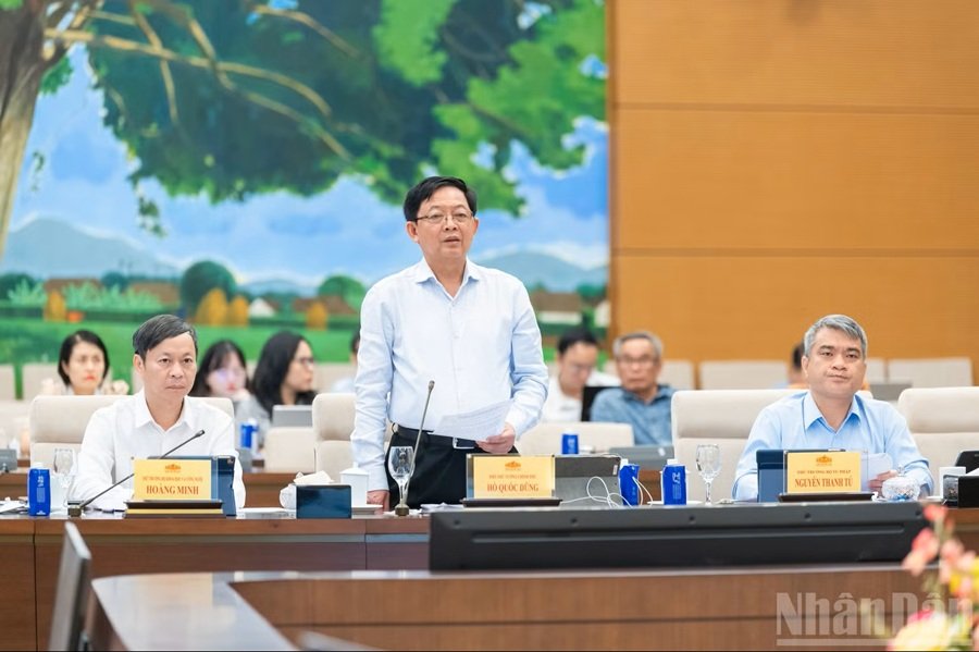 Phó Thủ tướng Chính phủ Hồ Quốc Dũng phát biểu. (Ảnh: DUY LINH) Phó Thủ tướng Chính phủ Hồ Quốc Dũng phát biểu. (Ảnh: DUY LINH)