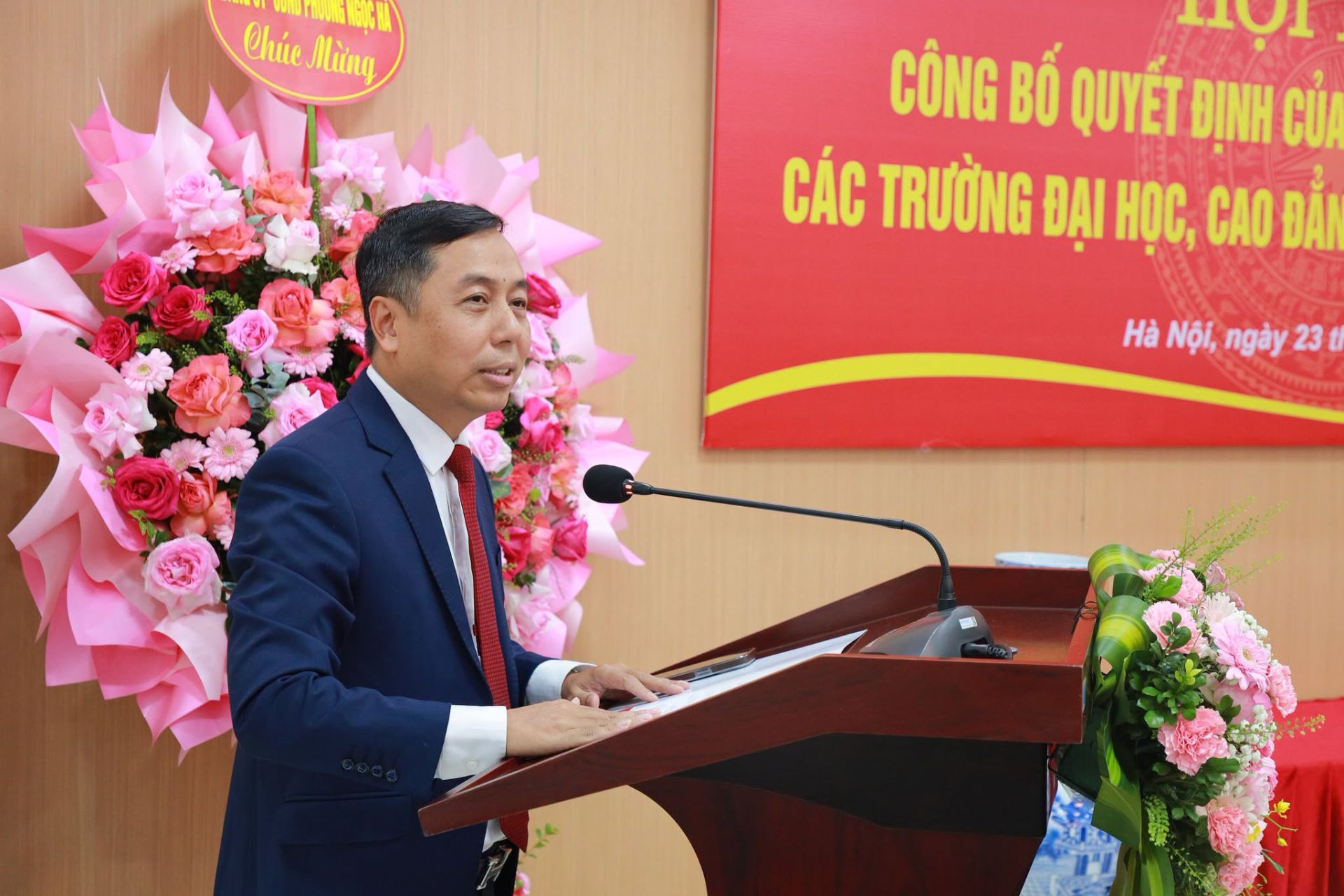 PGS. TS. Đỗ Hồng Cường, Bí thư Đảng ủy, Hiệu trưởng Trường Đại học Thủ đô Hà Nội phát biểu tại Hội nghị. Ảnh: HNMU PGS. TS. Đỗ Hồng Cường, Bí thư Đảng ủy, Hiệu trưởng Trường Đại học Thủ đô Hà Nội phát biểu tại Hội nghị. Ảnh: HNMU