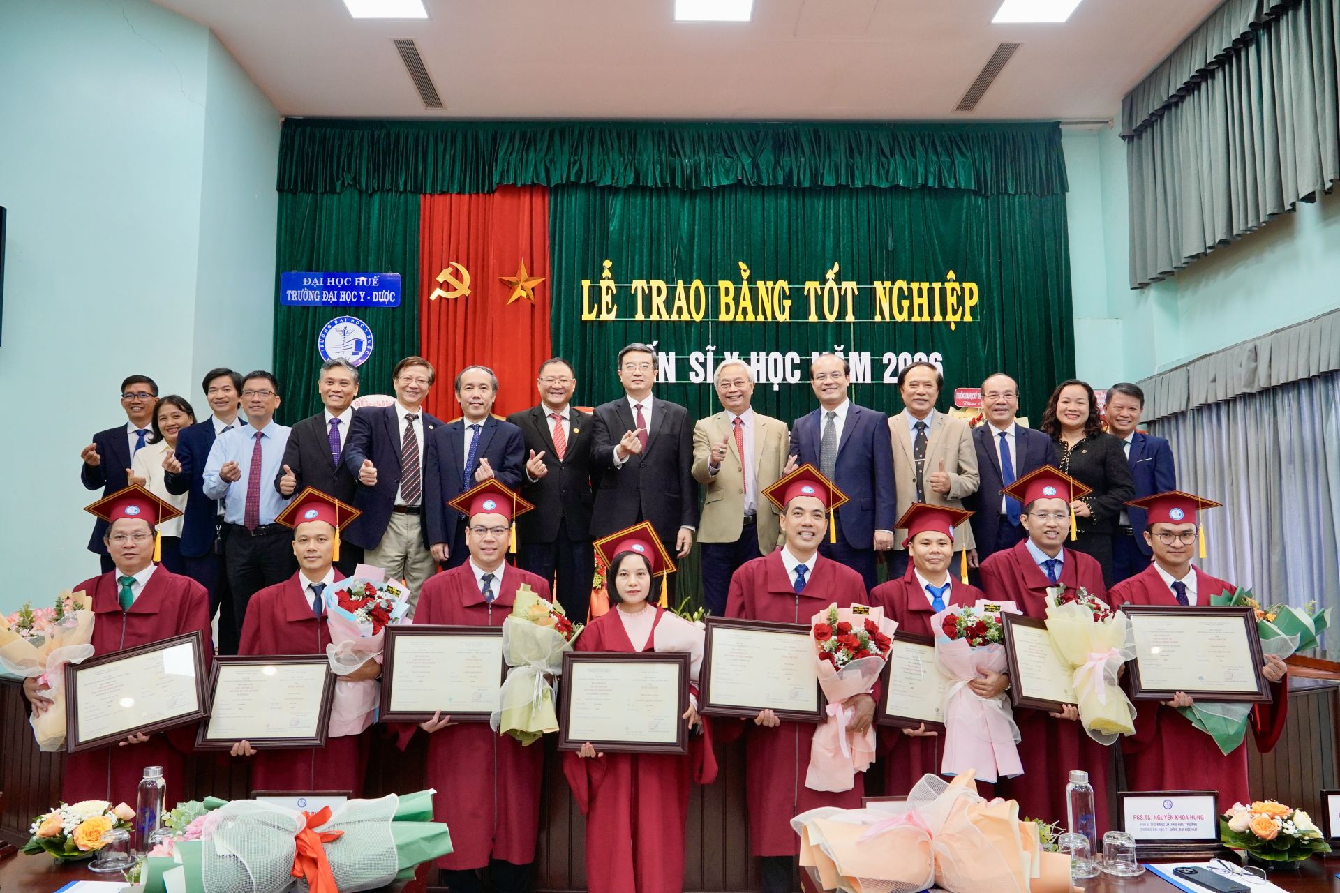 c&aacute;c t&acirc;n tiến sĩ c&ugrave;ng với c&aacute;c GS- PGS-TS hướng dẫn
