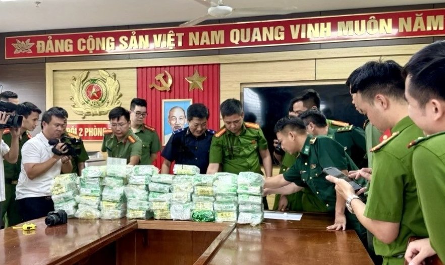 Lực lượng Hải quan khu vực X đồng chủ tr&igrave; bắt giữ 50kg ma t&uacute;y trong th&aacute;ng 7/2026. Ảnh: kv10.customs.gov.vn