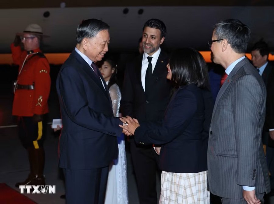 Lễ đón Tổng Bí thư, Chủ tịch nước Tô Lâm đến thủ đô Ottawa, bắt đầu chuyến thăm cấp Nhà nước tới Canada - Ảnh: TTXVN Lễ đón Tổng Bí thư, Chủ tịch nước Tô Lâm đến thủ đô Ottawa, bắt đầu chuyến thăm cấp Nhà nước tới Canada - Ảnh: TTXVN