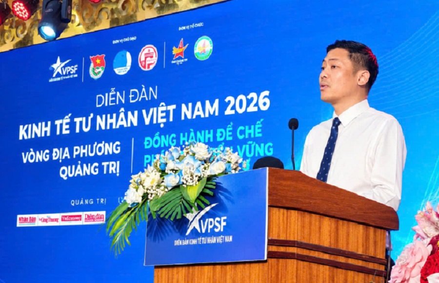 Ph&oacute; Chủ tịch Hội Doanh nh&acirc;n trẻ Việt Nam ph&aacute;t biểu tại diễn đ&agrave;n