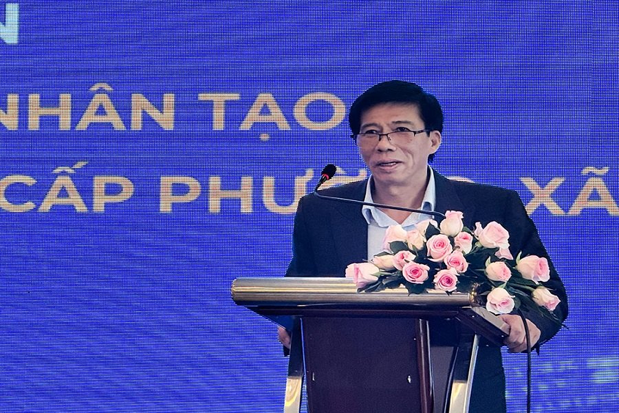 Ông Lê Văn Long, Trưởng phòng GDTH Sở Giáo dục và Đào tạo tỉnh Lâm Đồng phát biểu tại hội nghị. Ông Lê Văn Long, Trưởng phòng GDTH Sở Giáo dục và Đào tạo tỉnh Lâm Đồng phát biểu tại hội nghị.