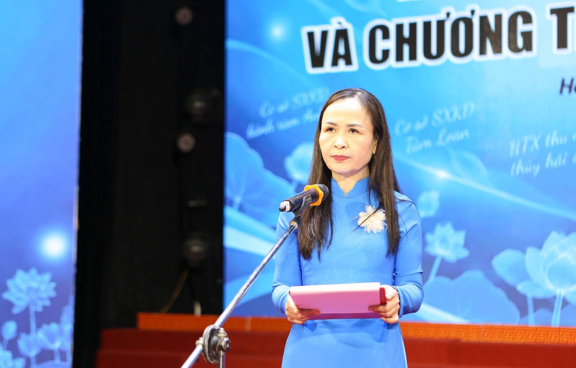 Chủ tịch Hội LHPN Hà Tĩnh Nguyễn Thị Lệ Hà phát biểu khai mạc chương trình Chủ tịch Hội LHPN Hà Tĩnh Nguyễn Thị Lệ Hà phát biểu khai mạc chương trình
