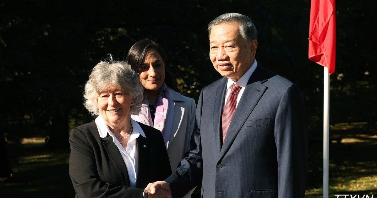 Toàn quyền Canada Louise Arbour đón Tổng Bí thư, Chủ tịch nước Tô Lâm. (Ảnh: TTXVN) Toàn quyền Canada Louise Arbour đón Tổng Bí thư, Chủ tịch nước Tô Lâm. (Ảnh: TTXVN)
