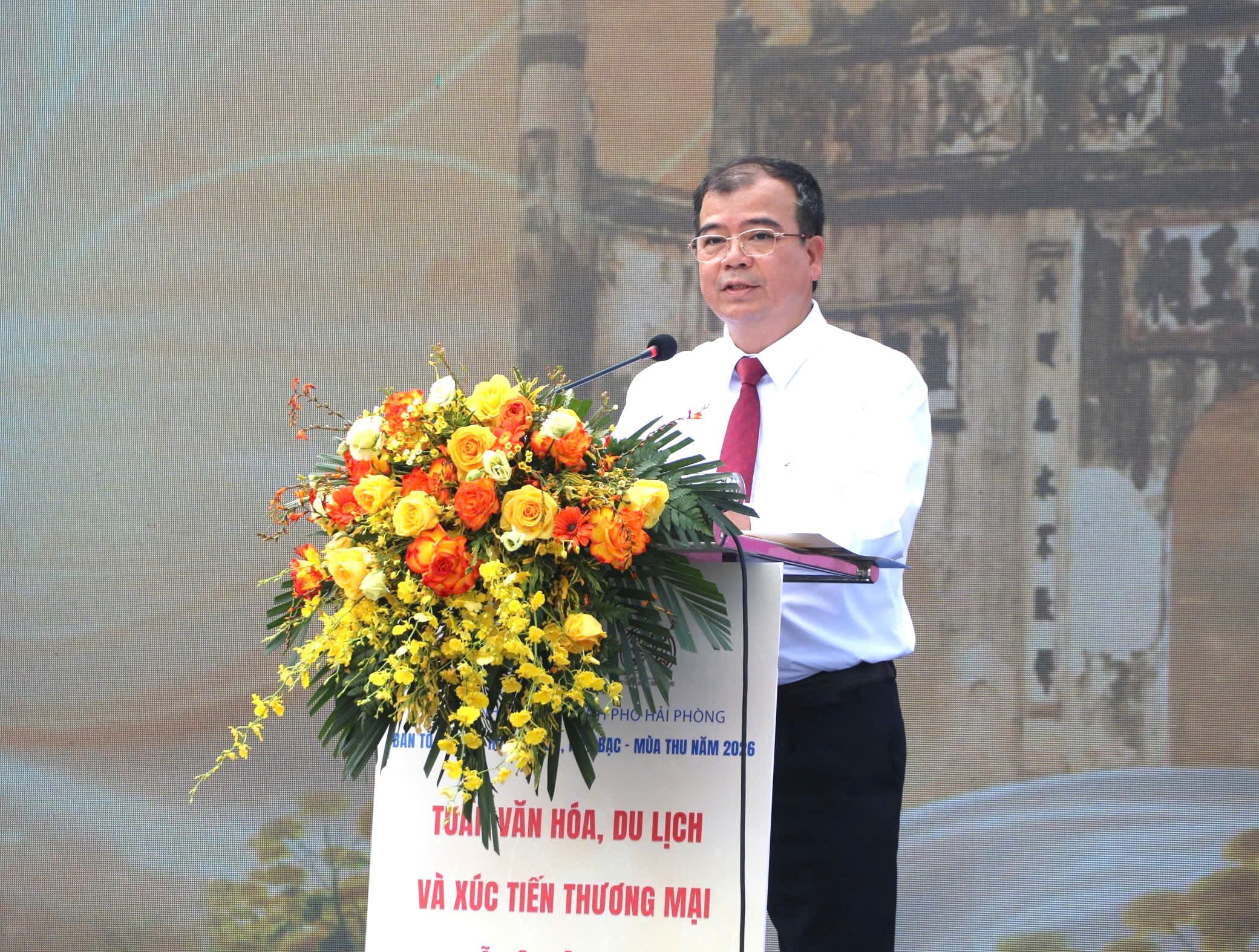 Đồng chí Nguyễn Minh Hùng - Phó Chủ tịch UBND thành phố, Trưởng Ban Tổ chức Lễ hội phát biểu. Đồng chí Nguyễn Minh Hùng - Phó Chủ tịch UBND thành phố, Trưởng Ban Tổ chức Lễ hội phát biểu.