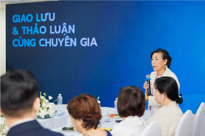 TTƯT.BS.CKII Đặng Thị Kim Huy&ecirc;n chỉ ra những nguy&ecirc;n nh&acirc;n thực sự dẫn đến t&igrave;nh trạng dậy th&igrave; sớm ở trẻ.