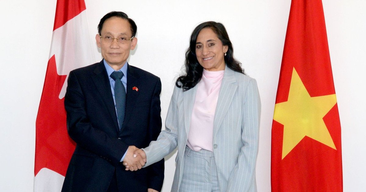 Bộ trưởng Ngoại giao Lê Hoài Trung hội đàm với Bộ trưởng Ngoại giao Canada Anita Anand. (Ảnh: Bộ Ngoại giao Việt Nam cung cấp) Bộ trưởng Ngoại giao Lê Hoài Trung hội đàm với Bộ trưởng Ngoại giao Canada Anita Anand. (Ảnh: Bộ Ngoại giao Việt Nam cung cấp)