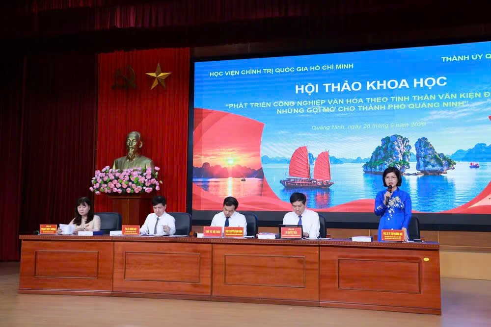 C&aacute;c l&atilde;nh đạo chủ tr&igrave; buổi hội thảo