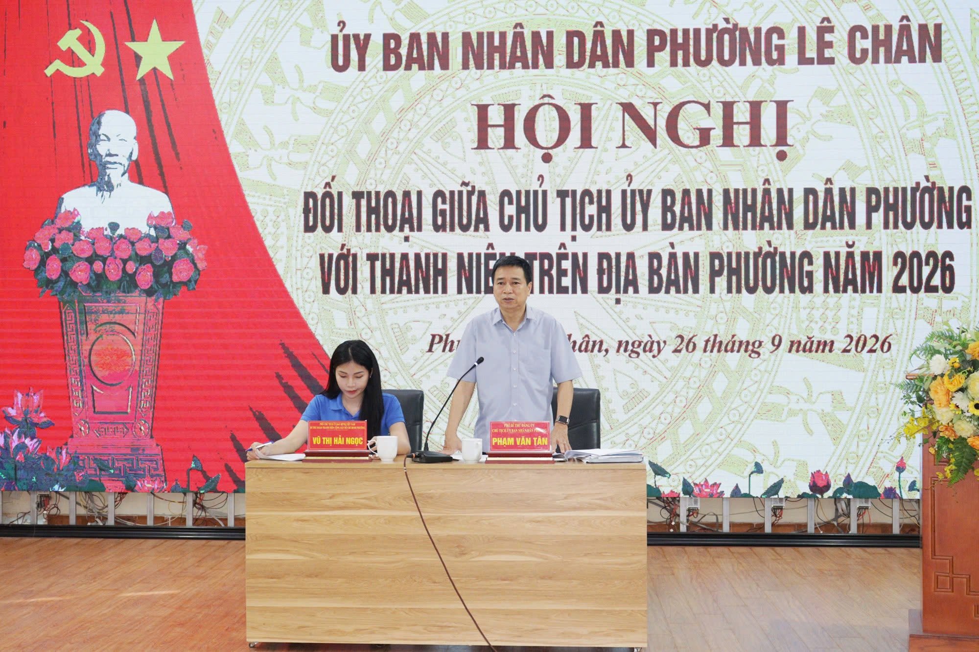 Đồng chí Phạm Văn Tân, Chủ tịch UBND phường phát biểu tại Hội nghị. Đồng chí Phạm Văn Tân, Chủ tịch UBND phường phát biểu tại Hội nghị.