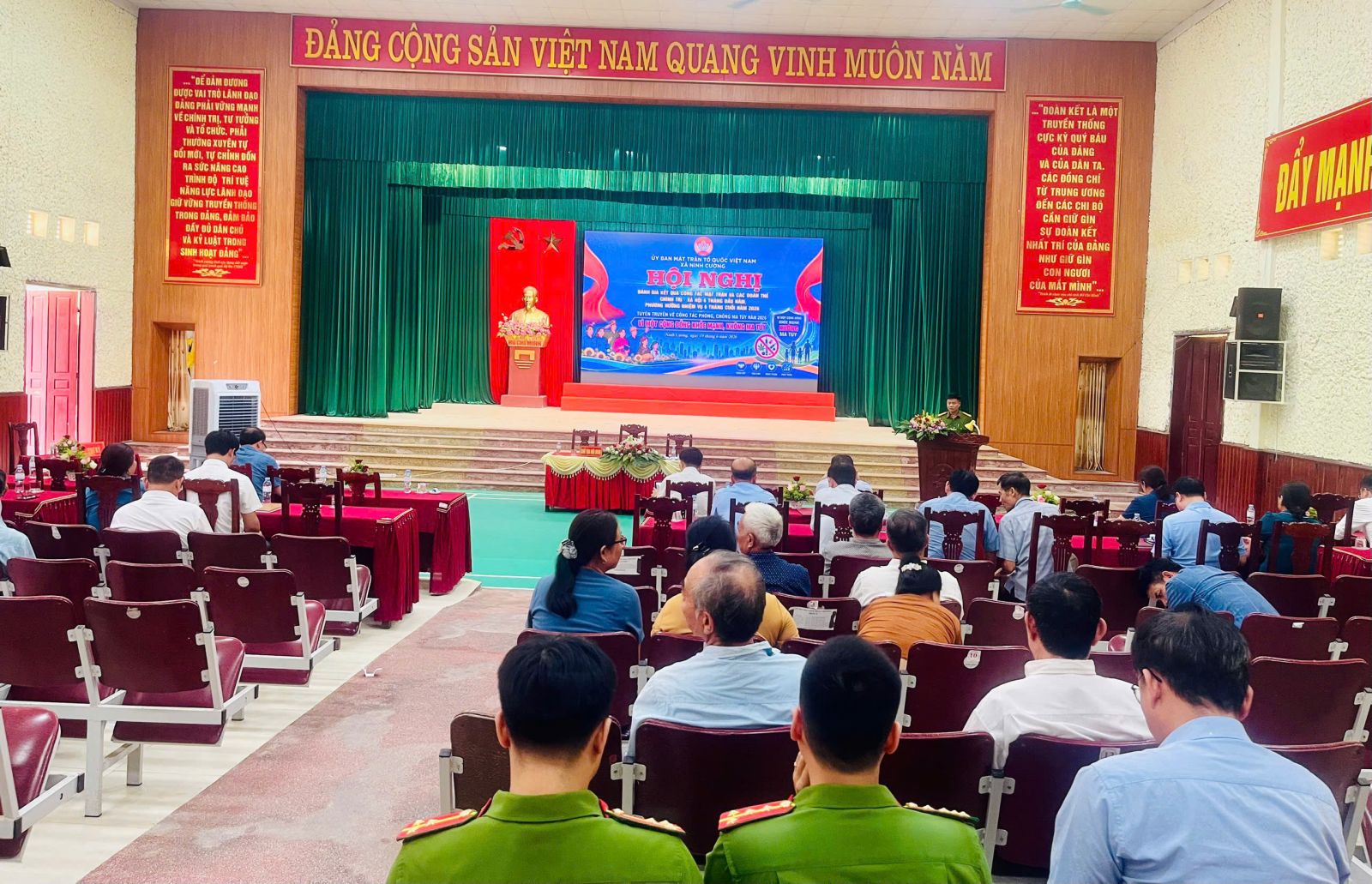 Công an xã Ninh Cường, Ninh Bình tuyên truyền công tác phòng, chống ma túy, hưởng ứng Tháng hành động phòng, chống ma túy năm 2026 Công an xã Ninh Cường, Ninh Bình tuyên truyền công tác phòng, chống ma túy, hưởng ứng Tháng hành động phòng, chống ma túy năm 2026