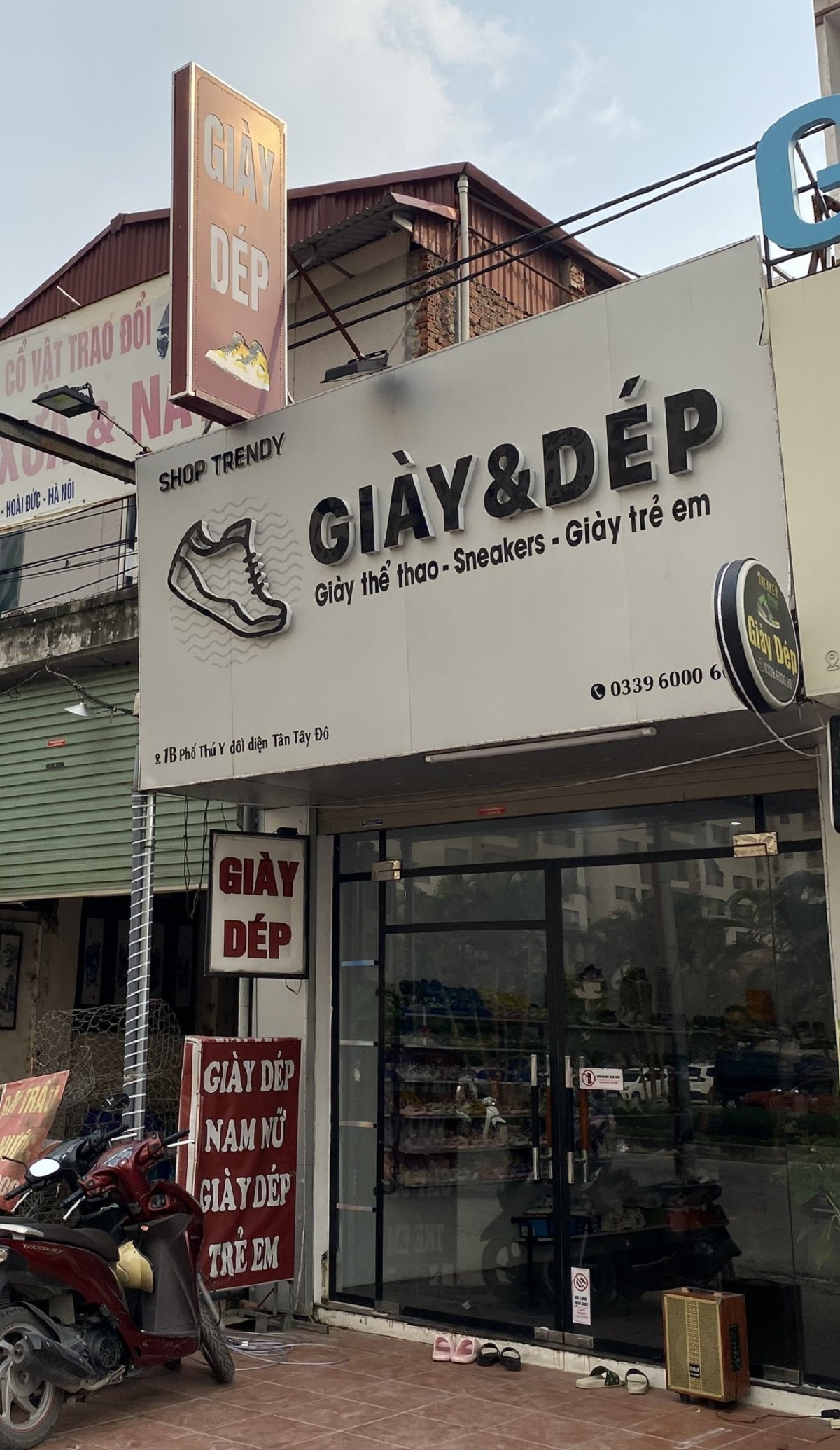 Cửa hàng giày dép Shop Trendy Cửa hàng giày dép Shop Trendy
