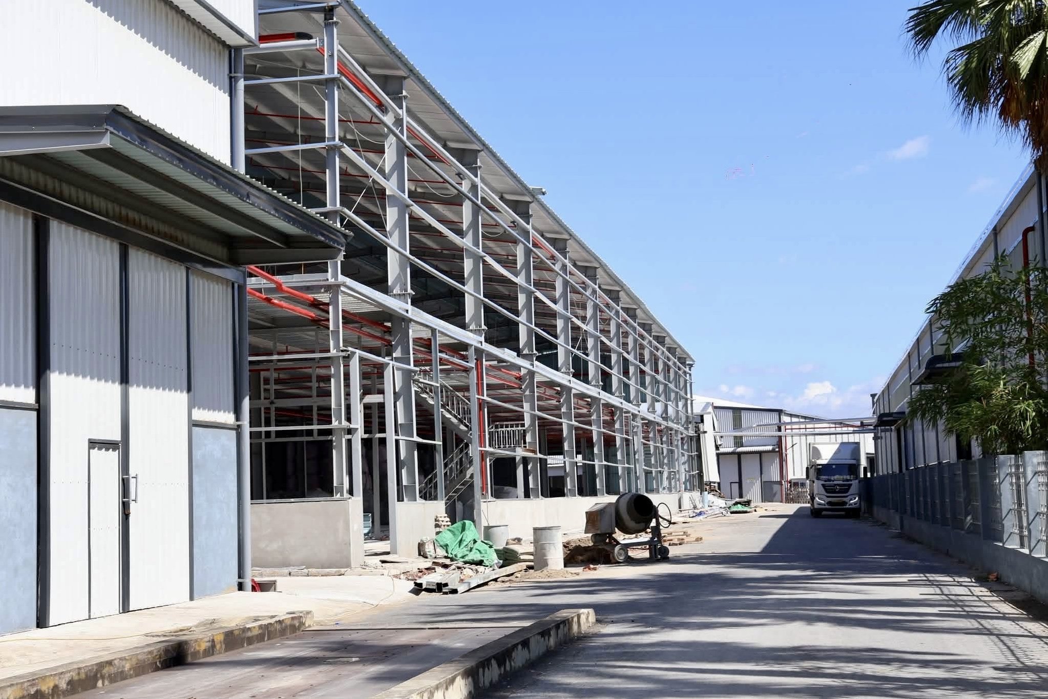 Nội dung khảo sát tập trung vào rà soát toàn diện hiện trạng quản lý, sử dụng đất; tính pháp lý của các hồ sơ đất đai, xây dựng; việc chấp hành quy hoạch, ranh giới, diện tích, mục đích sử dụng. Nội dung khảo sát tập trung vào rà soát toàn diện hiện trạng quản lý, sử dụng đất; tính pháp lý của các hồ sơ đất đai, xây dựng; việc chấp hành quy hoạch, ranh giới, diện tích, mục đích sử dụng.