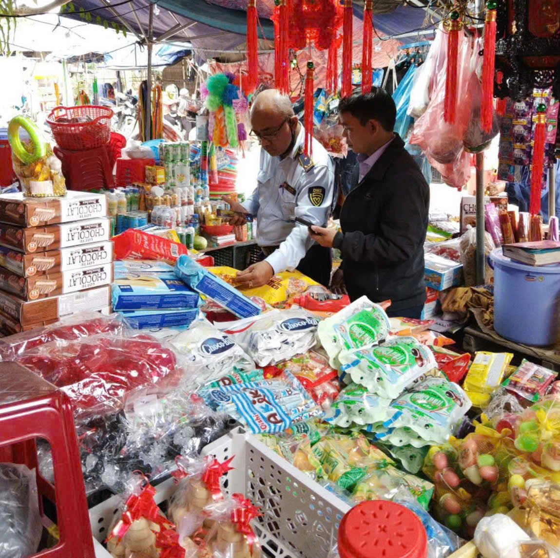 C&ocirc;ng t&aacute;c kiểm tra tập trung v&agrave;o việc chấp h&agrave;nh quy định về gi&aacute;, nguồn gốc, xuất xứ v&agrave; chất lượng h&agrave;ng h&oacute;a.