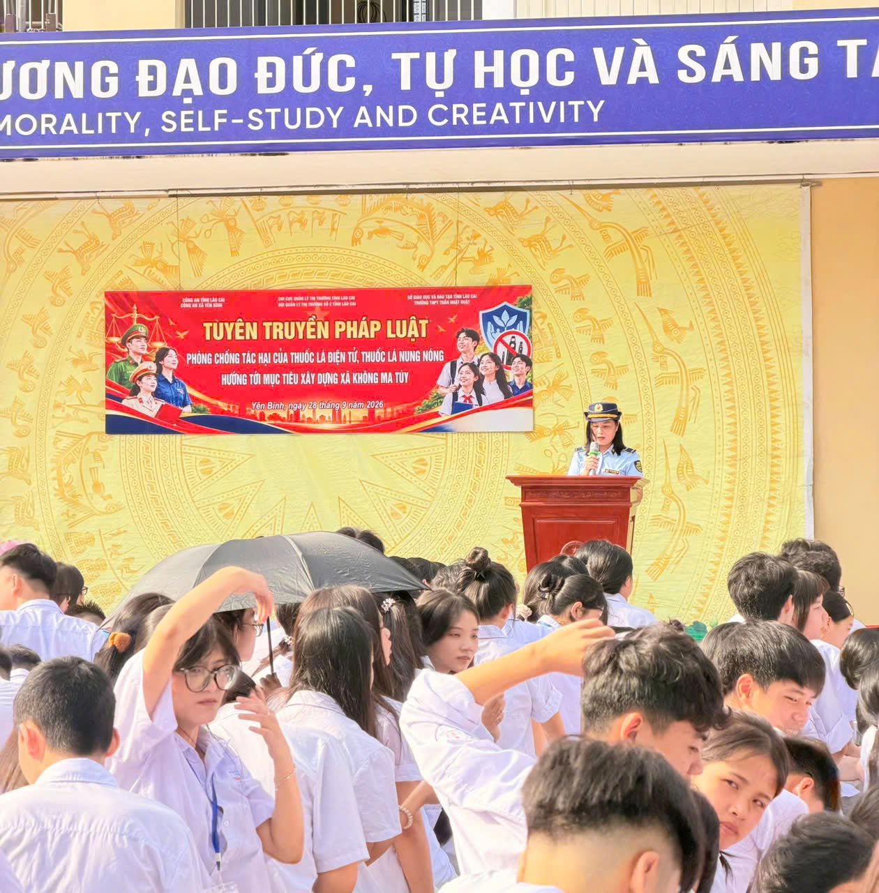 B&aacute;o c&aacute;o vi&ecirc;n của Đội QLTT số 2 cung cấp th&ocirc;ng tin về đặc điểm, h&igrave;nh thức cũng như phương thức quảng c&aacute;o, ch&agrave;o b&aacute;n thuốc l&aacute; điện tử, thuốc l&aacute; nung n&oacute;ng.