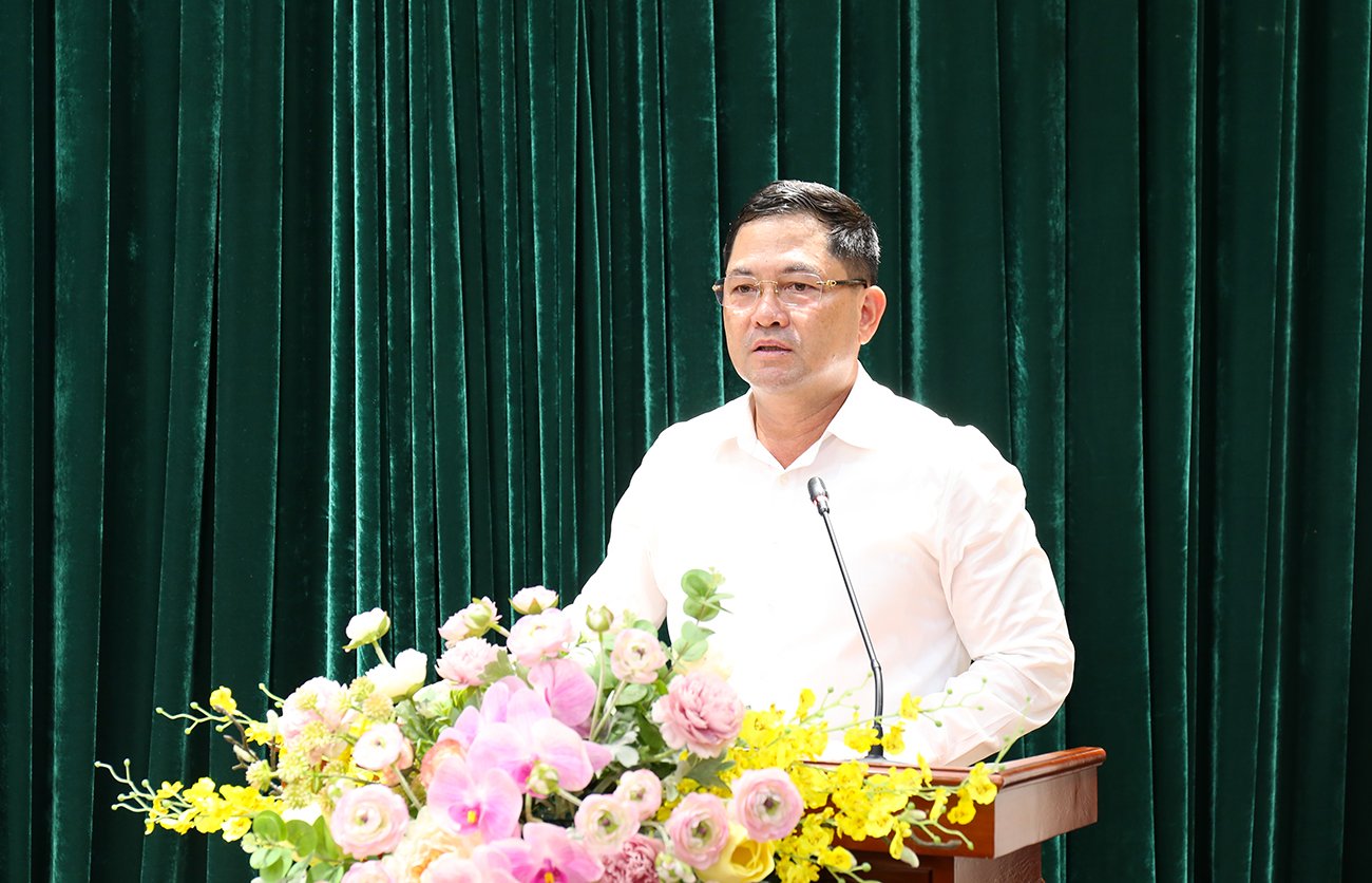 Bí thư Thành uỷ Nguyễn Hồng Thái phát biểu tại hội nghị. Bí thư Thành uỷ Nguyễn Hồng Thái phát biểu tại hội nghị.